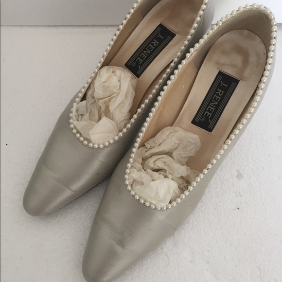 J Renee White Leather w/ Pearl Pumps Heel 9 N - Picture 2 of 7
